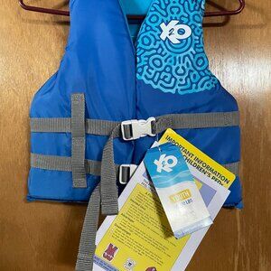 Blue Life Jacket NWT Fits Youth 50-90LBS